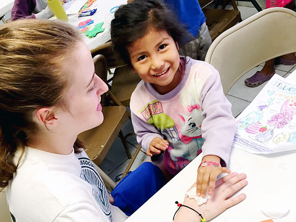 Having fun with crafts at the nutrition program in Reynosa