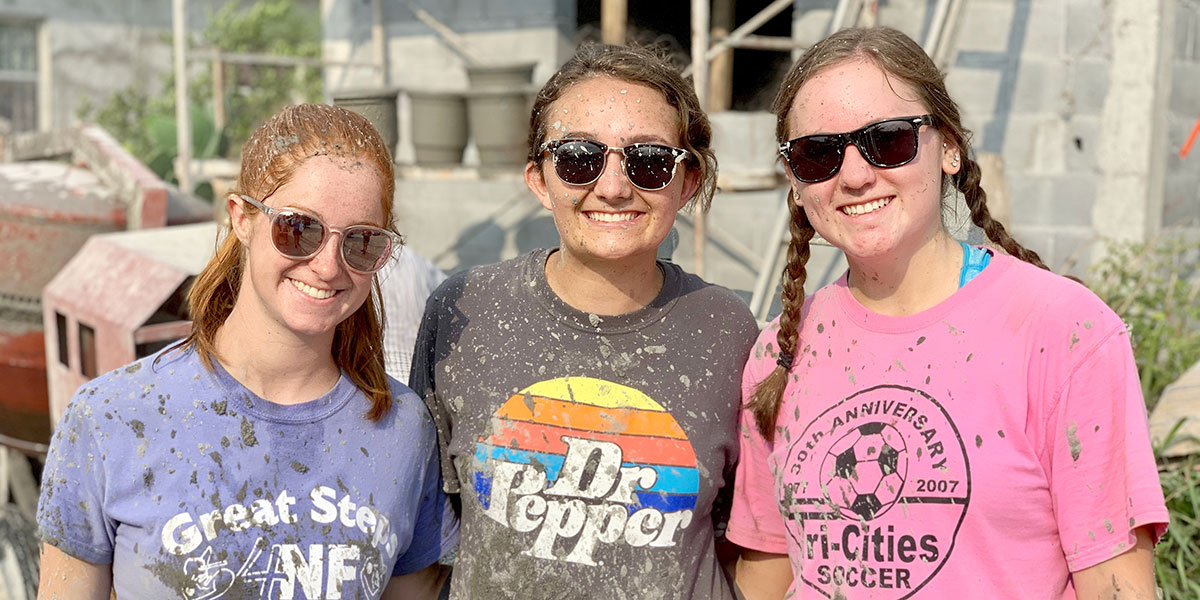Friends from Illinois after pouring a roof for a family in Reynosa Mexico Friends from Illinois after pouring a roof for a family in Reynosa Mexico