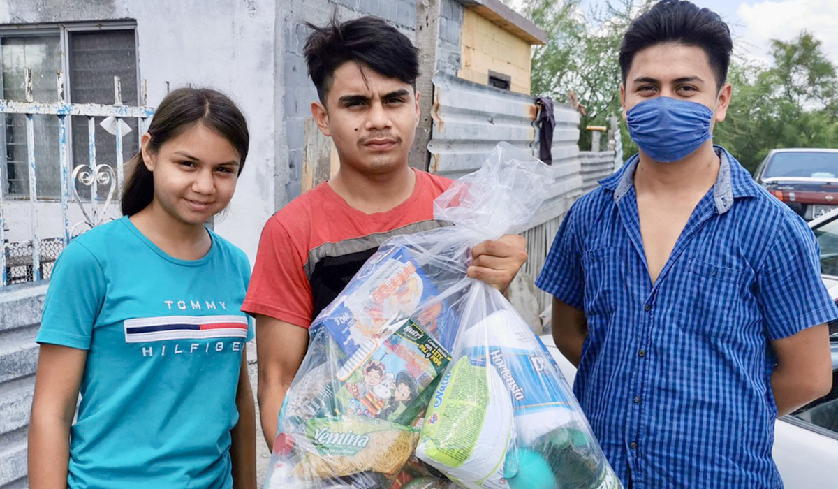 Delivering grocery packages to families in Reynosa