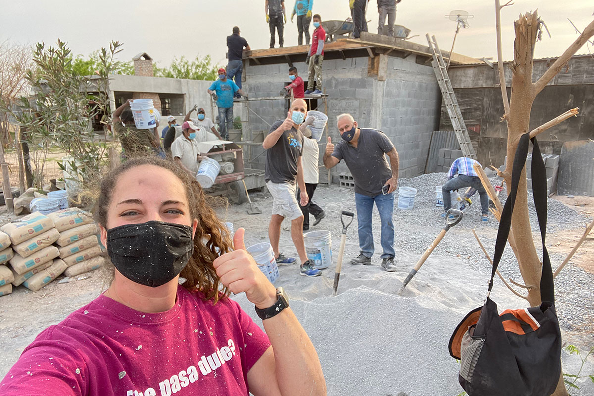 Colleen Nathan and David pouring the roof of Casa 1 in Reynosa Mexico