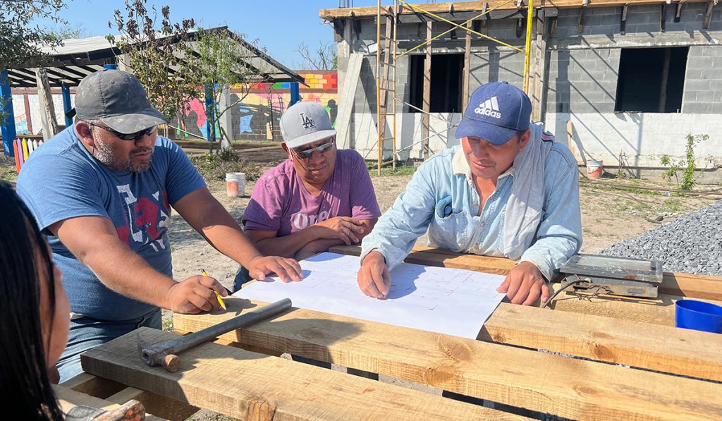Making plans at the Deantin community center in Mexico