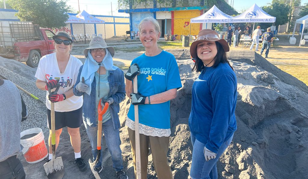 Working together to pour the roof of the Deantin community center in Mexico