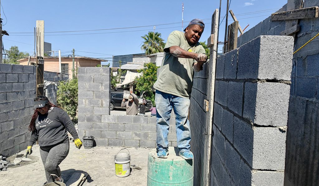 Building a house for a family in Reynosa Mexico Building a house for a family in Reynosa Mexico