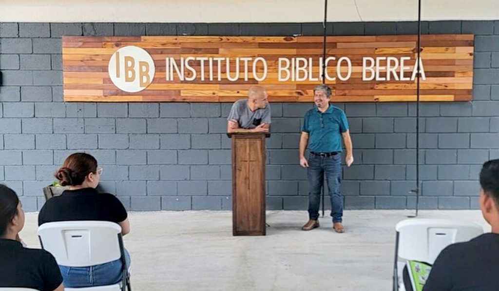 Nathan teaching a class to the students at Berea Bible Institute in Monterrey Mexico